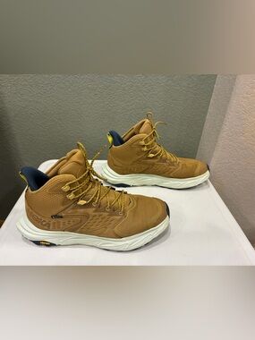 HOKA ONE ONE Anacapa 2 Mid GTX Boots Mens Size 13D Brown Hiking Shoes Sneakers